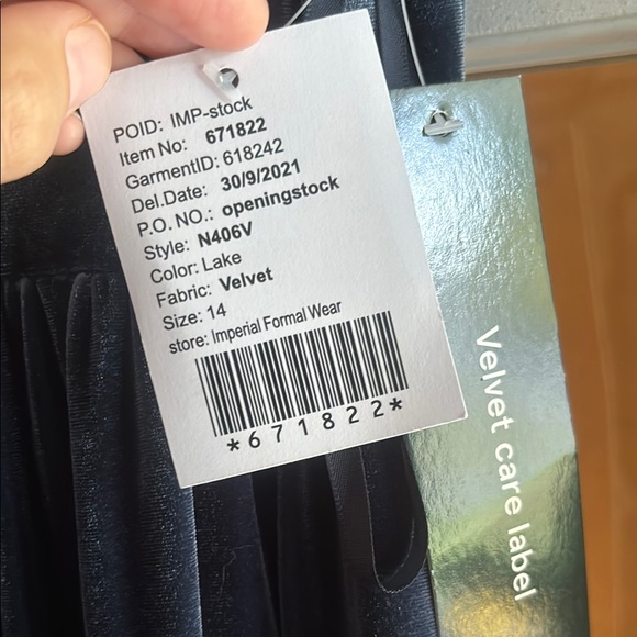 Plunge Neckline Blue and Black Maxi Dress - Picture 3 of 7